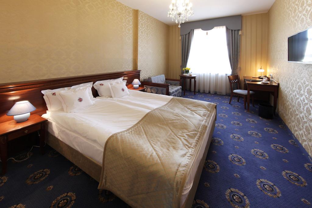 Hotel Jarosław Dış mekan fotoğraf