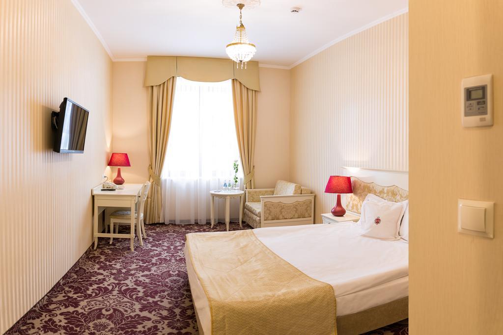 Hotel Jarosław Dış mekan fotoğraf
