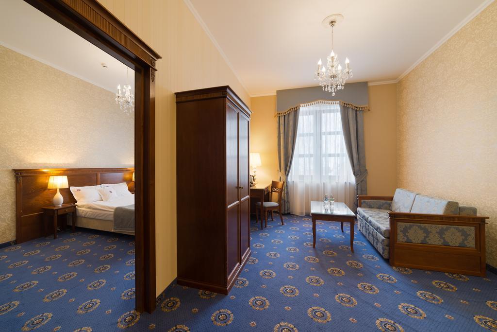 Hotel Jarosław Dış mekan fotoğraf