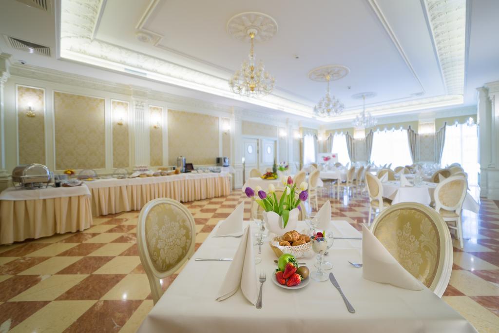 Hotel Jarosław Dış mekan fotoğraf