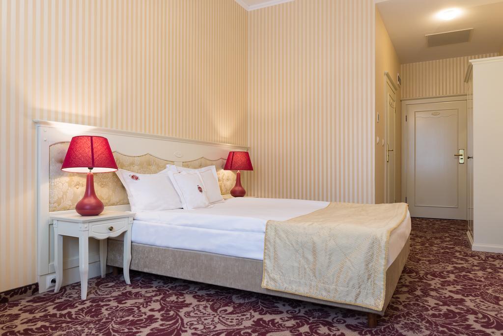 Hotel Jarosław Dış mekan fotoğraf