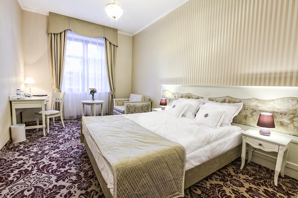 Hotel Jarosław Dış mekan fotoğraf